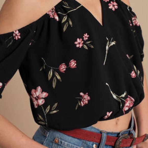 🆕 Tobi Multi Crop Top - Picture 2 of 5